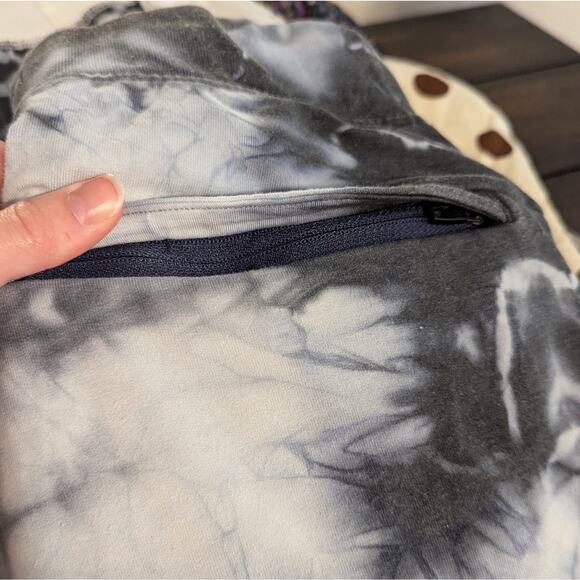 Lululemon XS Warm Down Jogger in Earth Dye Stone - Picture 13 of 13